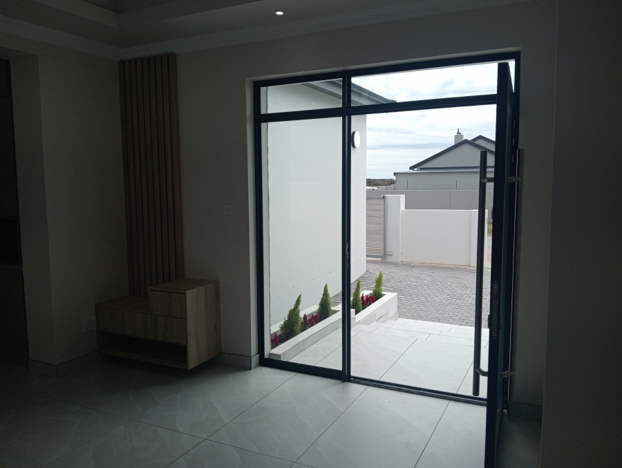4 Bedroom Property for Sale in Fountains Estate Eastern Cape
